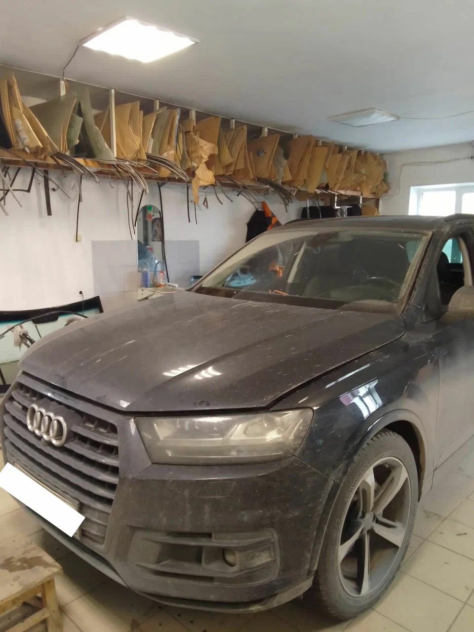 Демонтаж стекла — Audi Q7